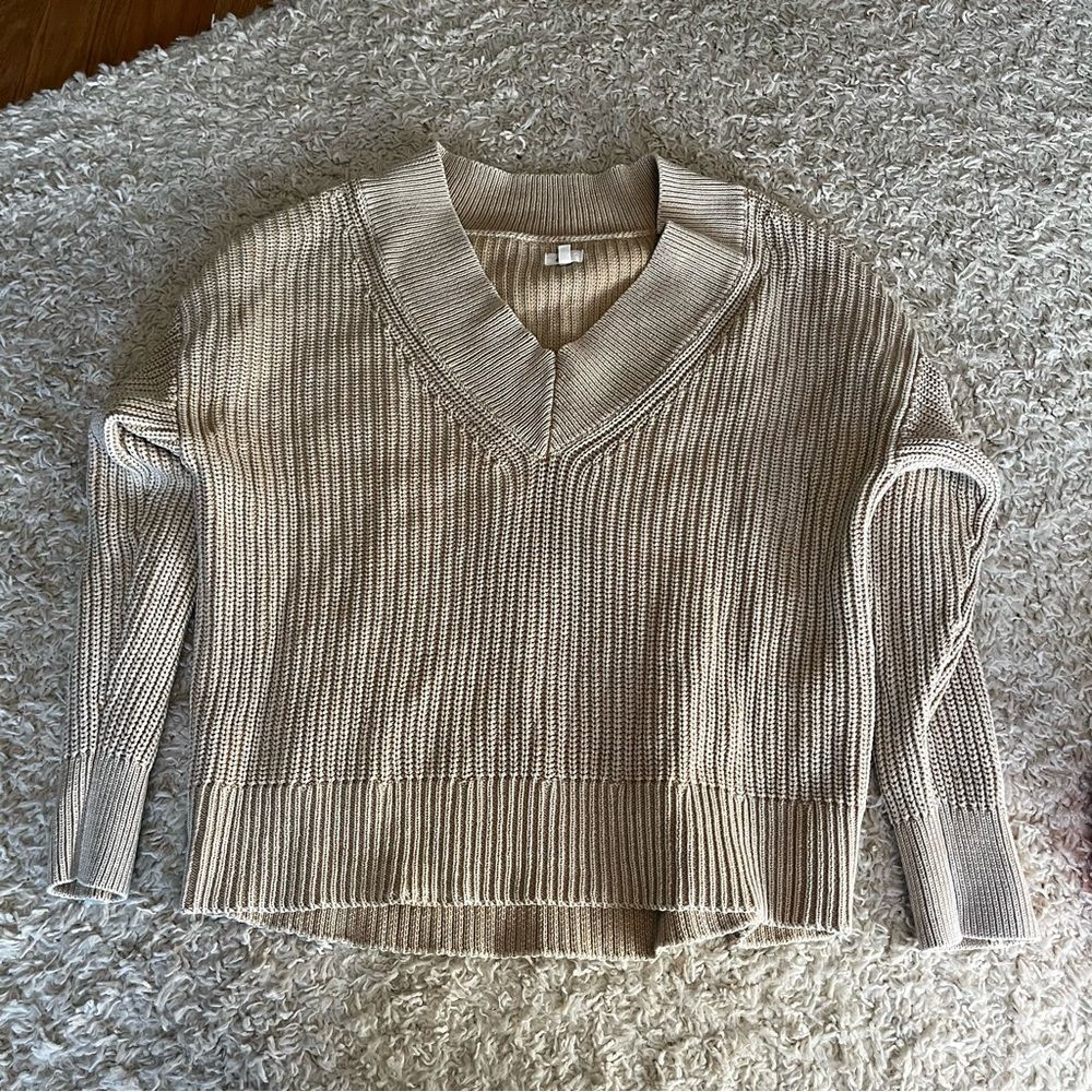 Aerie Ribbed V-Neck Sweater size large